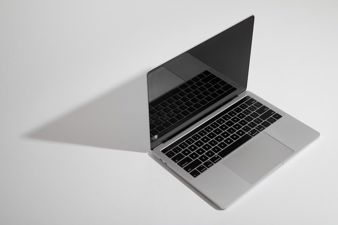 Apple M4 Pro vs Intel Ultra 9