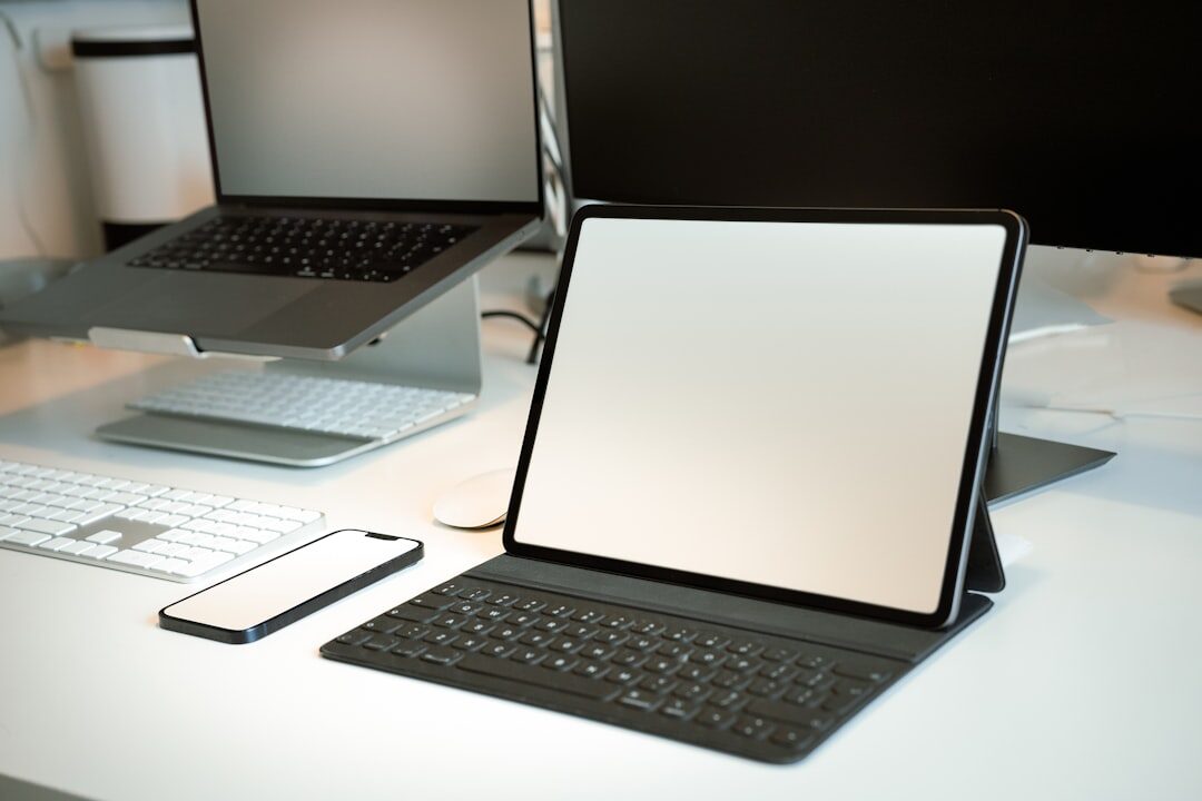 Apple M4 Pro vs Intel Ultra 9