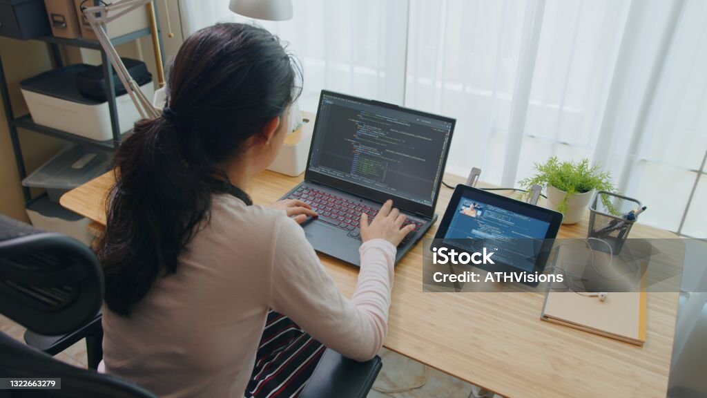 Apple M4 Pro vs Intel Ultra 9: Best Local LLM Workstation