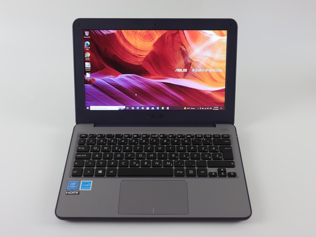 comparing Apple M4 Pro and Intel Ultra 9