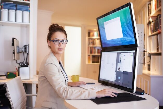 woman working on computer