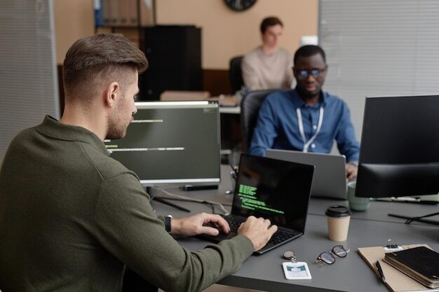 Apple M4 Pro vs Intel Ultra 9: Best Local LLM Workstation