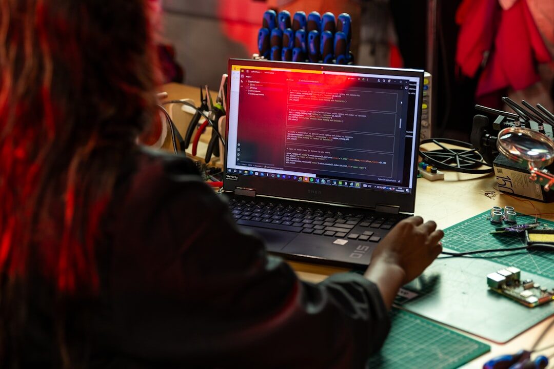 Apple M4 Pro vs Intel Ultra 9: Best Local LLM Workstation